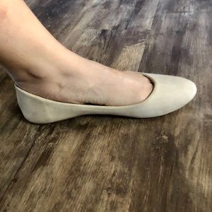 Nude Flats
